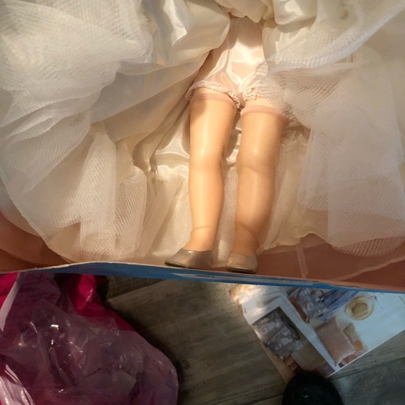 Madame Alexander Snow White - Picture 3 of 6